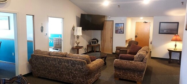 Building Photo - Lake-View Living Studio Suites