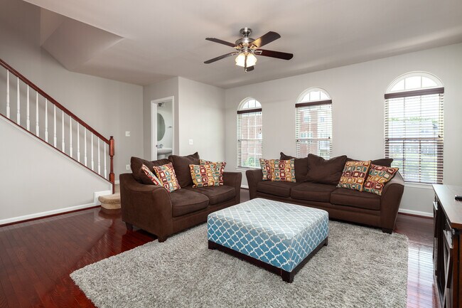 Foto del edificio - 42148 Sandown Park Terrace