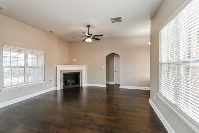 Building Photo - 3677 Dorrie Cir