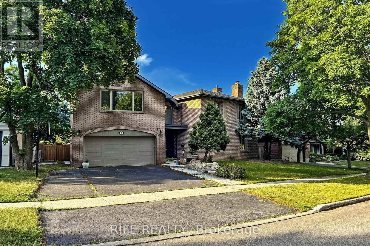 Primary Photo - 8 Elliotwood Ct