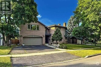 Building Photo - 8 Elliotwood Ct