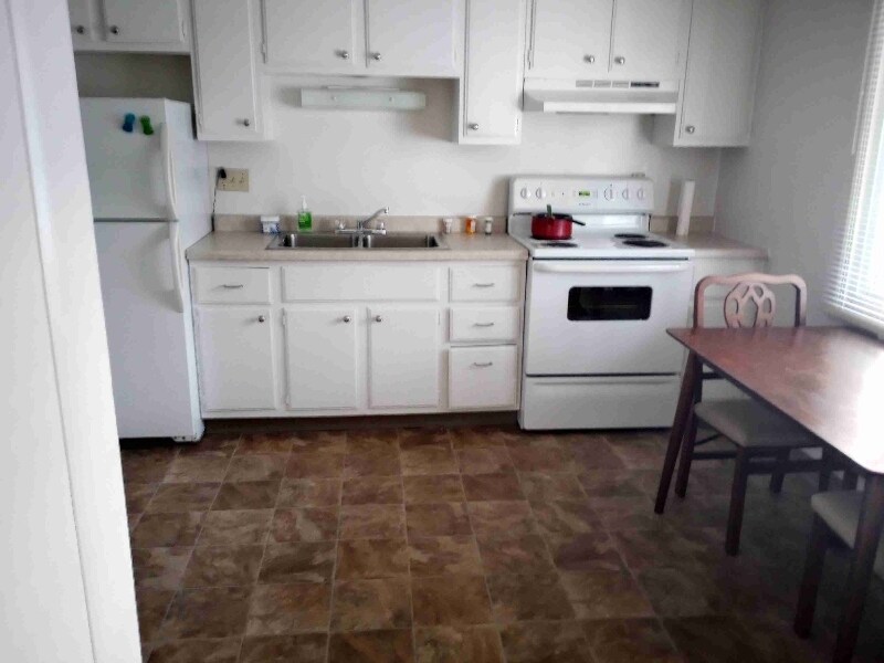 Foto principal - 3900 Sherman St NE