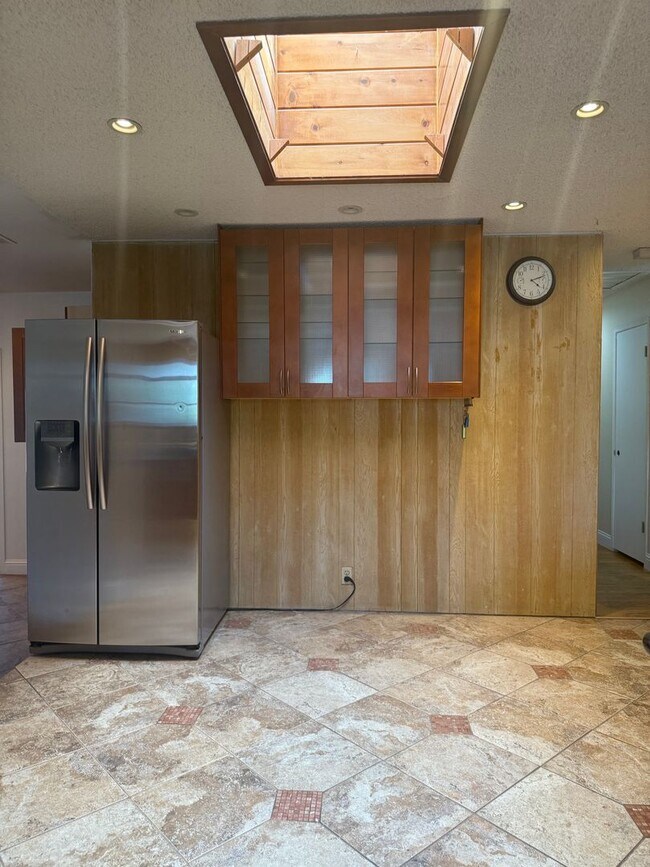 Foto del edificio - Single Family Home, 4 Bedroom 2 Bath Home ...