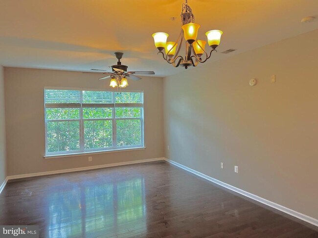 Building Photo - 6201 Lydia Hollow Dr