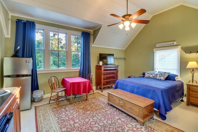 Building Photo - 64 Wrights Point Cir