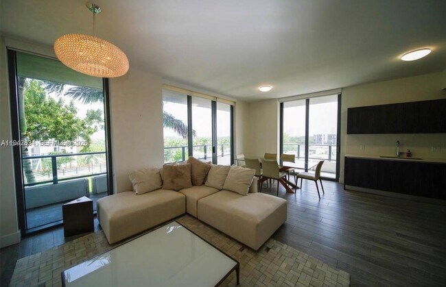 Foto del edificio - 2960 NE 207th St