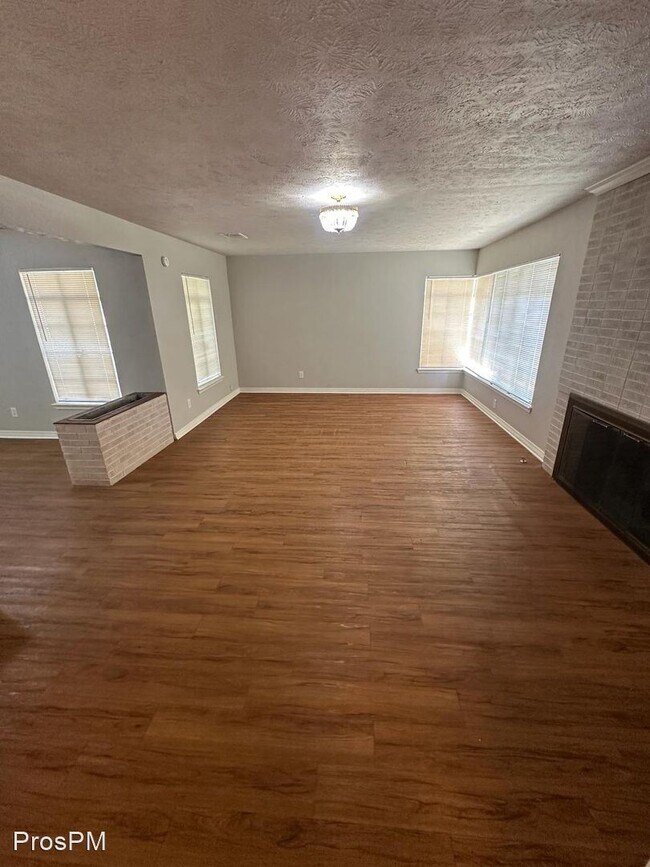 Foto del edificio - 3 br, 2 bath House - 1756 Oakland Blvd