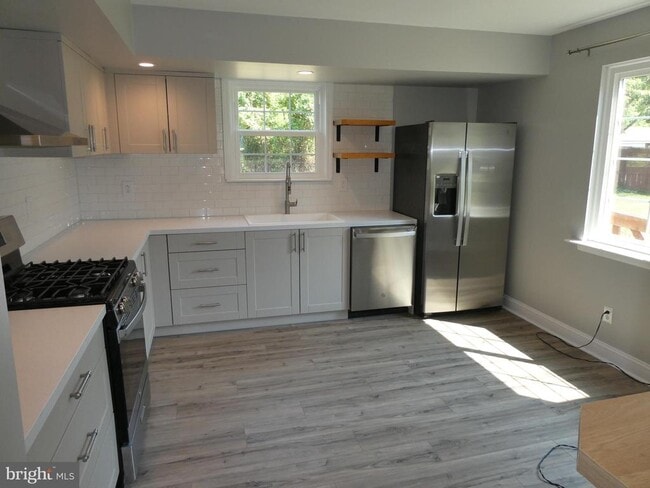 Building Photo - 10 Grasmur Ct