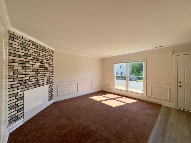 Foto del edificio - Charming 3Bed/1.5Bath Townhome in Rosedale