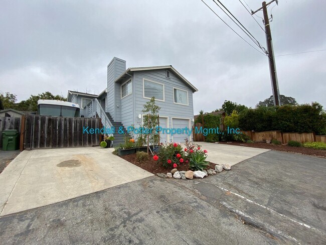 Foto del edificio - Wonderful 3+ Bed/2 Bath Home in Soquel