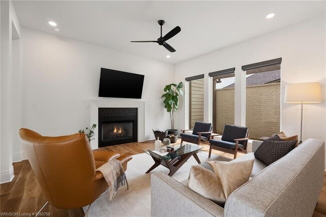 Foto del edificio - 9101 Birkshire Pl