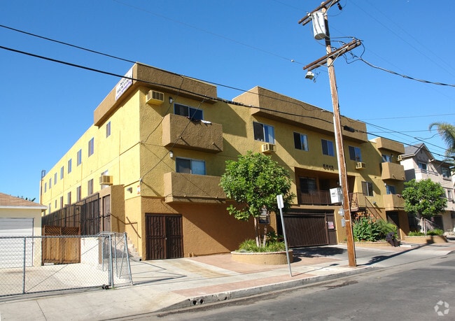 Fulcher Square Apartments - NoHo Liv Apartments