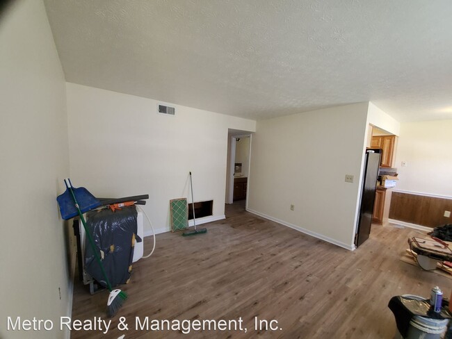 Building Photo - 3212 Springfield Dr