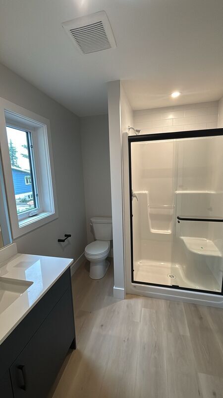 Photo du bâtiment - 15217-15109 109 Ave NW