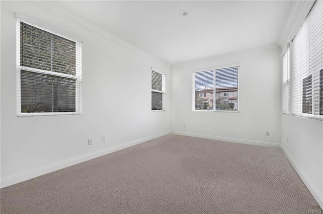 Building Photo - 12215 Delante Ct