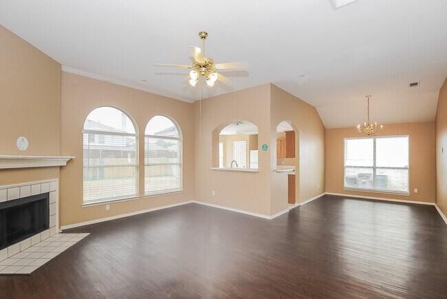 Foto del edificio - 1626 Redwood Dr