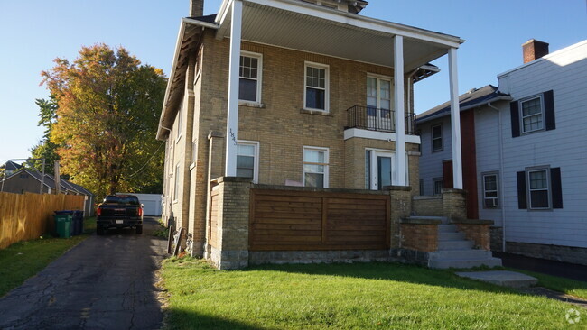 Building Photo - 1843 Hertel Ave. Upper