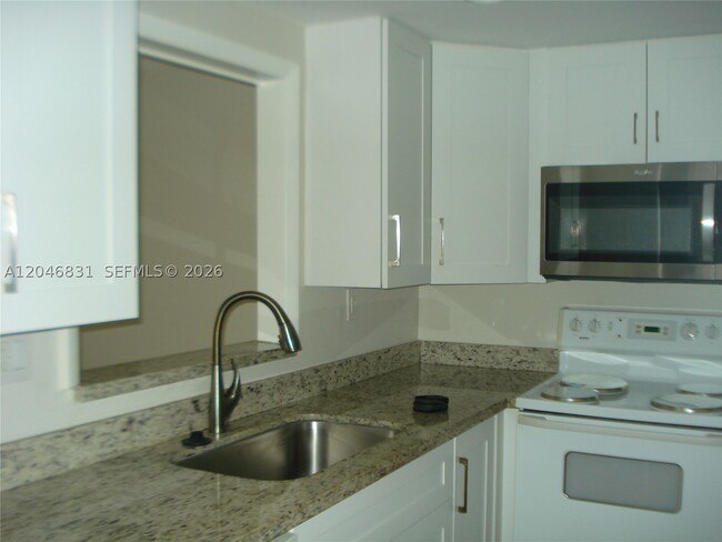 Foto del edificio - 408 NW 68th Ave