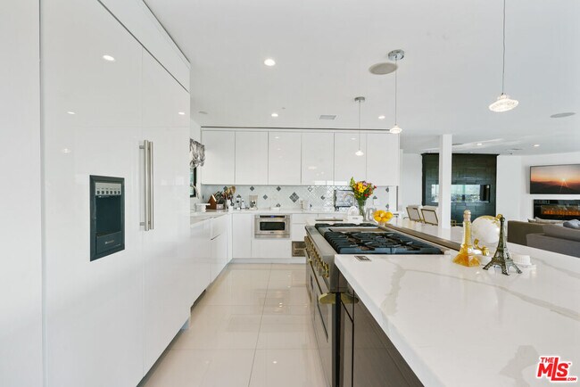 Foto del edificio - 5727 Glenford St