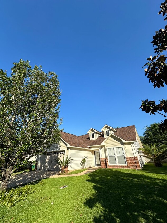Foto principal - Gorgeous Deerfield Plantation 4 Bed 2.5 Ba...