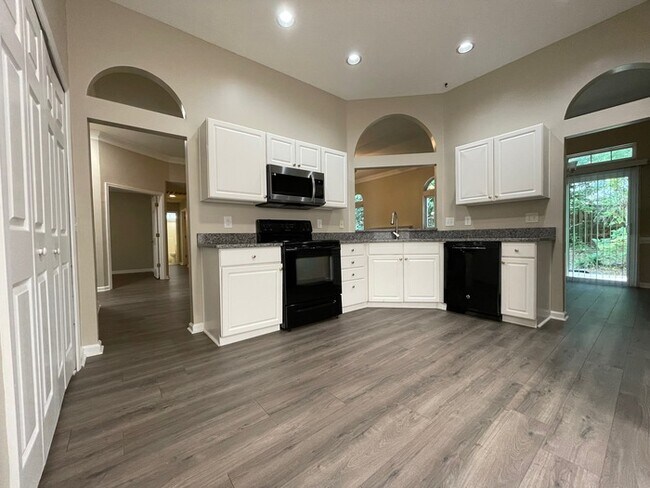 Building Photo - 5420 Crisfield Rd - Rare Gem, Ranch in For...