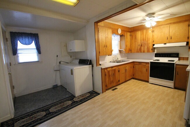 Building Photo - Exclusively Offered by Muse Realty, LLC