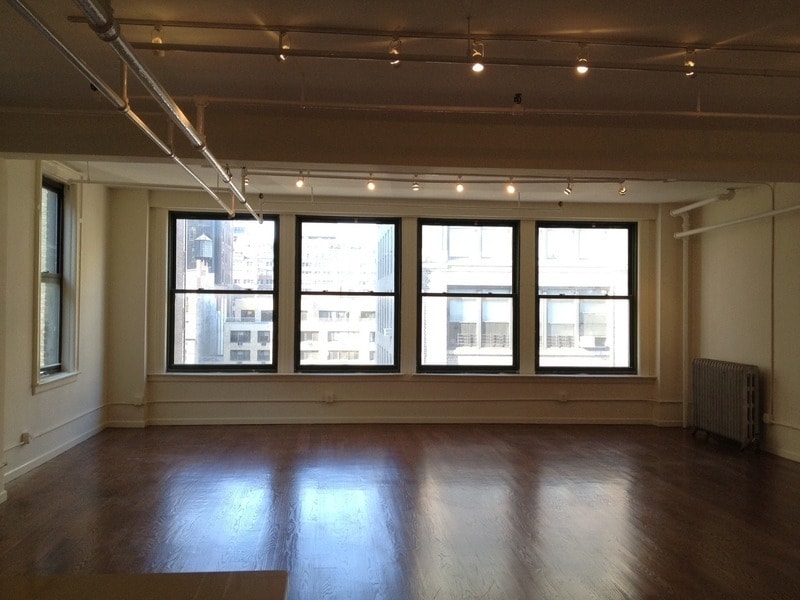 Primary Photo - 17 W 17th St