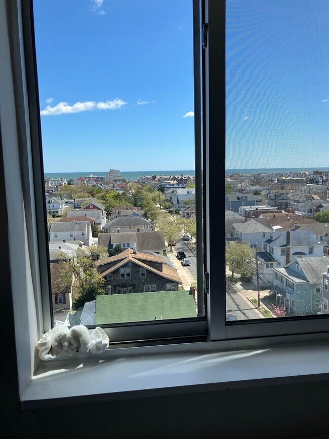 Foto del edificio - 6101 Monmouth Ave