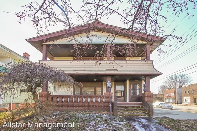 Building Photo - 10429 Almira Ave