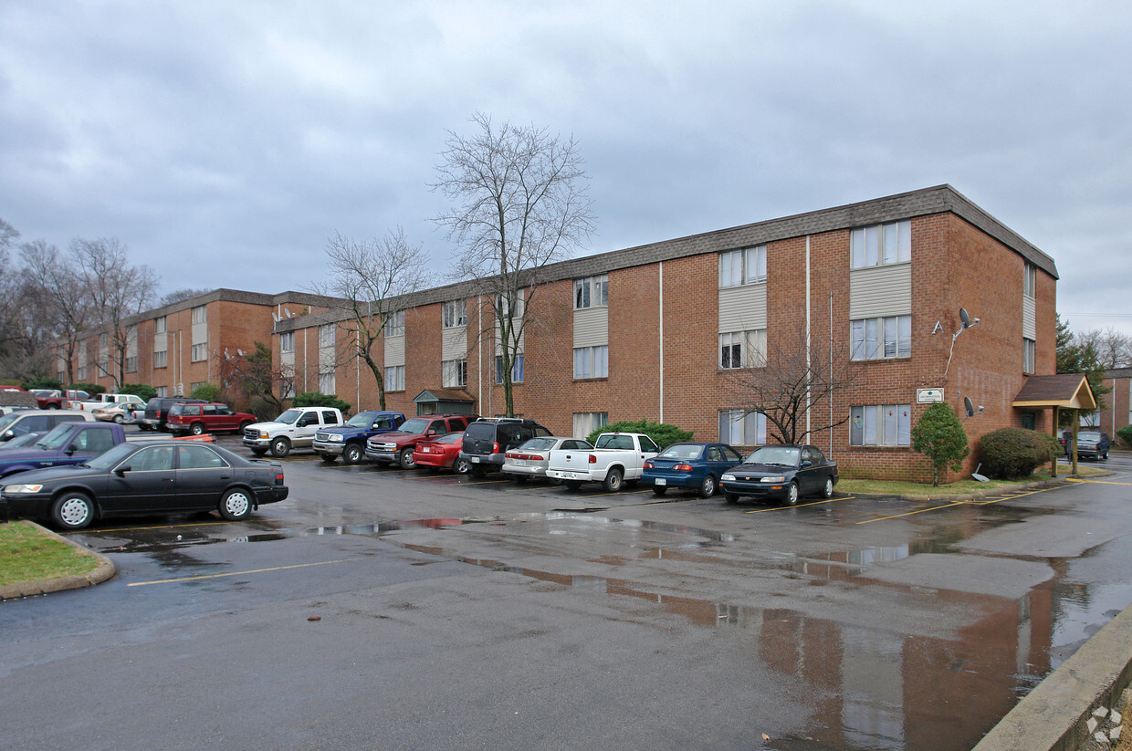 Building Photo - Maple Crest Apartments