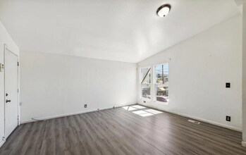 Building Photo - 2239 48th Ave