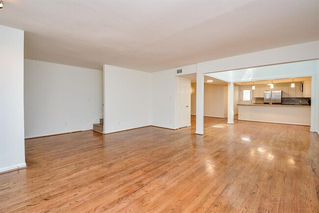 Foto del edificio - 917 S Ripple Creek Dr