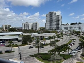 Building Photo - 1720 Harrison St