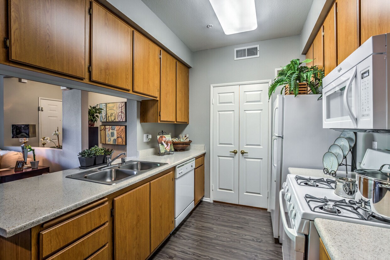 Mission Grove Park Apartments in Riverside, CA Westside Rentals