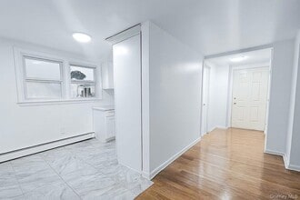 Building Photo - 308 40th St