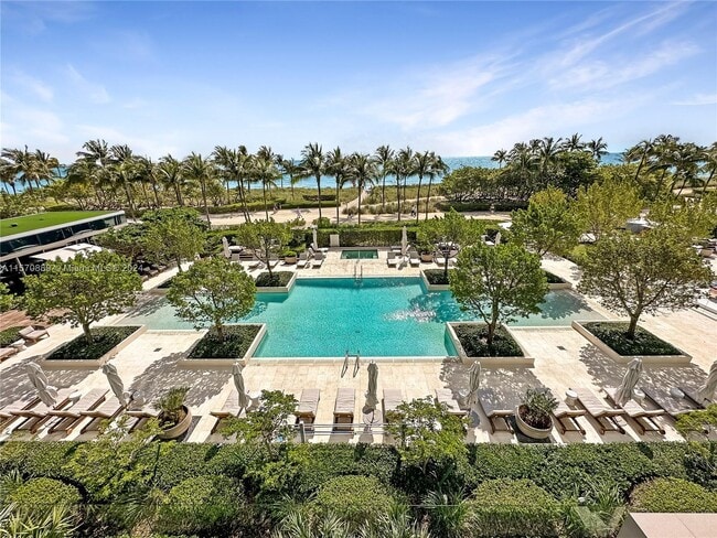 Building Photo - 10203 Collins Ave