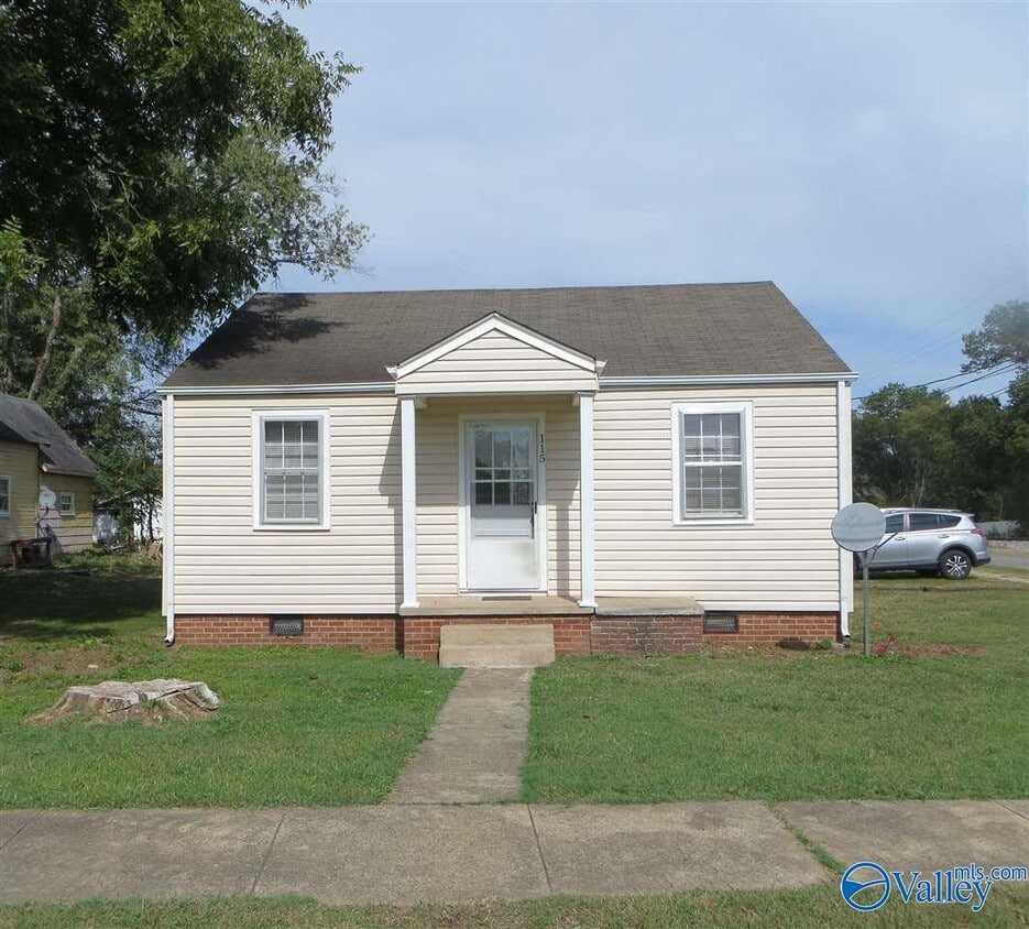 115 Maple St, Woodville, AL 35776 House Rental in Woodville, AL