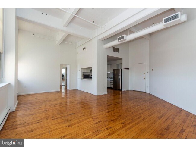 Building Photo - 1238 Callowhill St