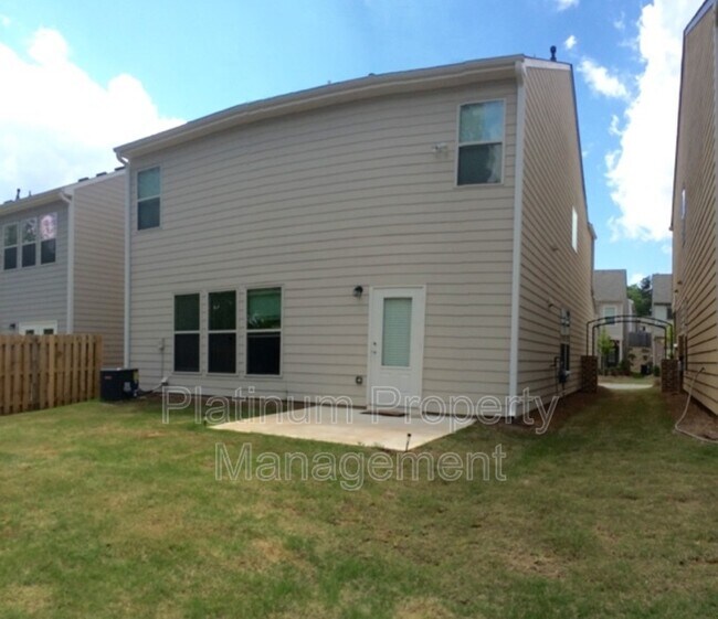 Foto del edificio - 2635 Runnymede Ct
