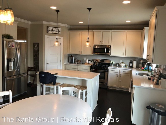 Building Photo - 4 br, 2.5 bath House - 1532 Ridgeview Loop SW