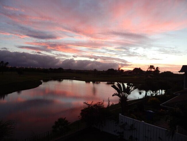 Photo - Gorgeous Fully Furnished Kekuilani Villas ... Apartment