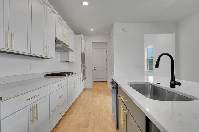 Building Photo - 4572 Nautilus Cir