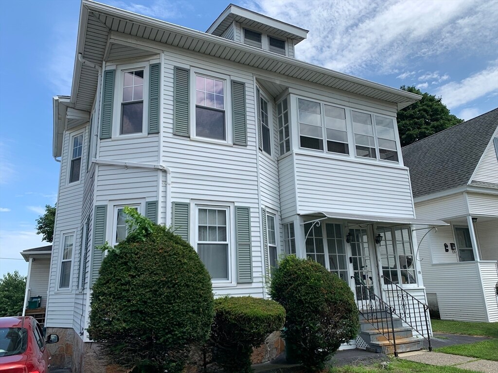 Building Photo - 19 Dustin St