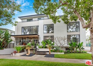 Building Photo - 301 Rexford Dr