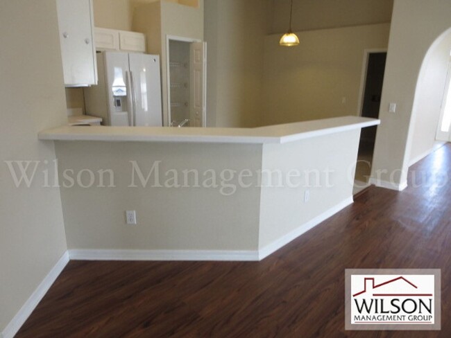 Foto del edificio - 3 br, 2 bath House - 3215 Crystal Creek Blvd.