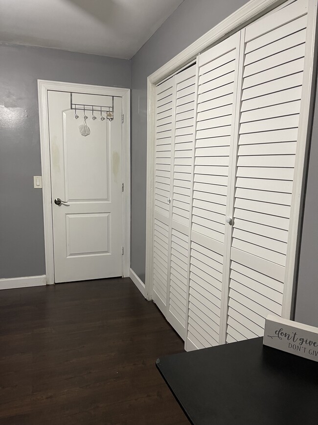 Closet - 7 Edwards Rd