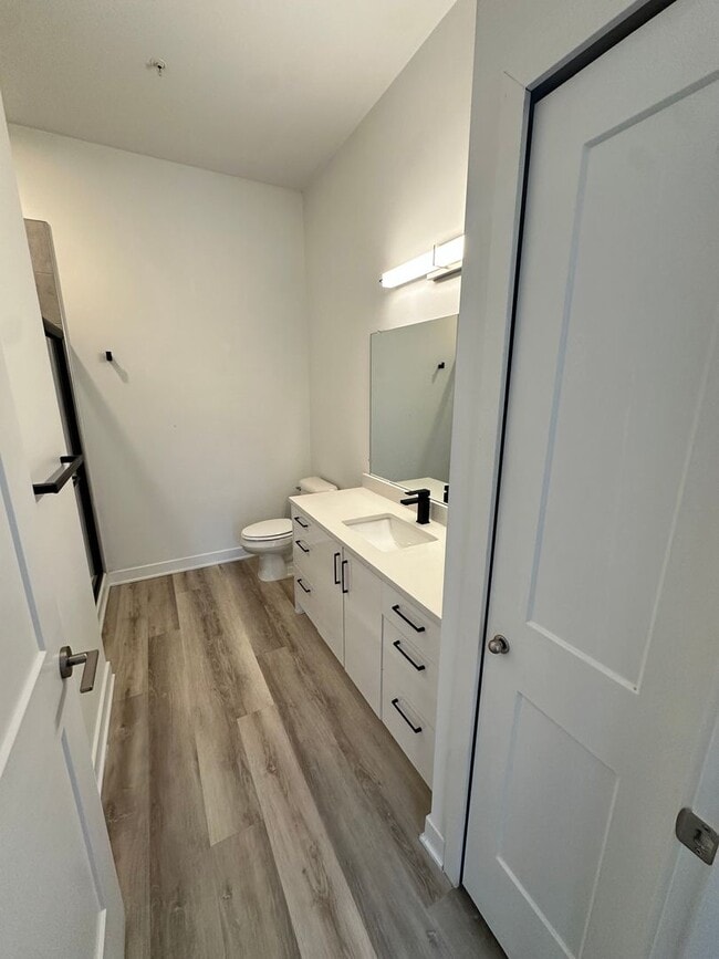 Interior Photo - The Roy