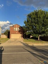 Building Photo - 194 Cazador Dr