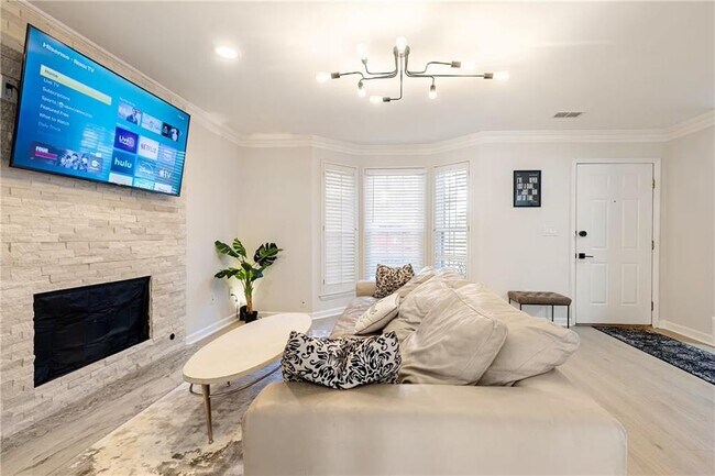 Building Photo - 2940 Lexington Trace Dr