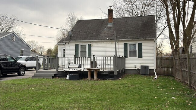 Foto del edificio - 1221 Agnes Ave